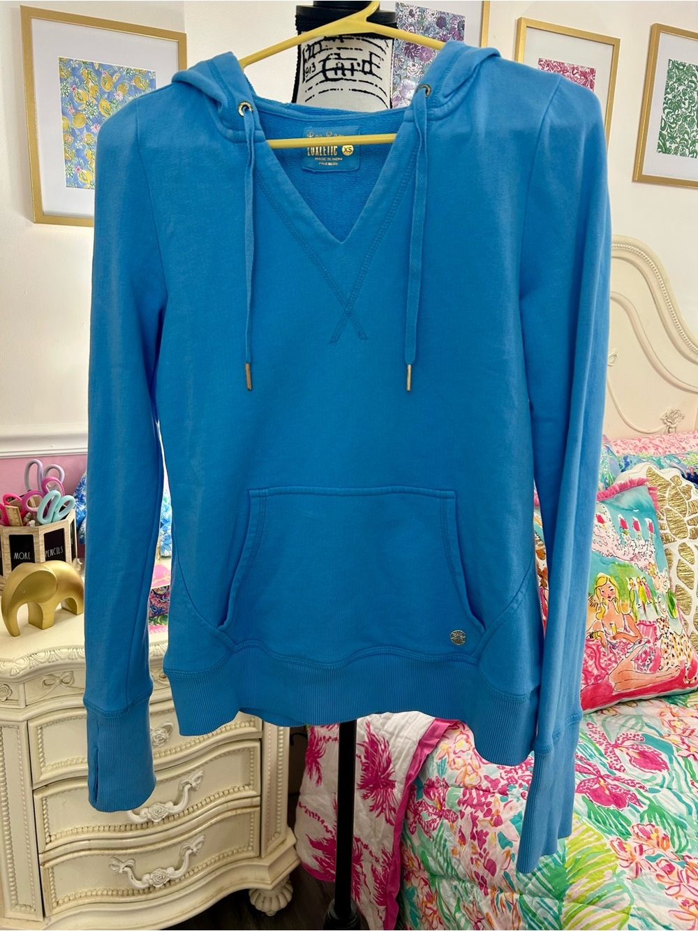 Lilly Pulitzer Carrie pullover Luxletic hoodie Size XS, Bondi blue